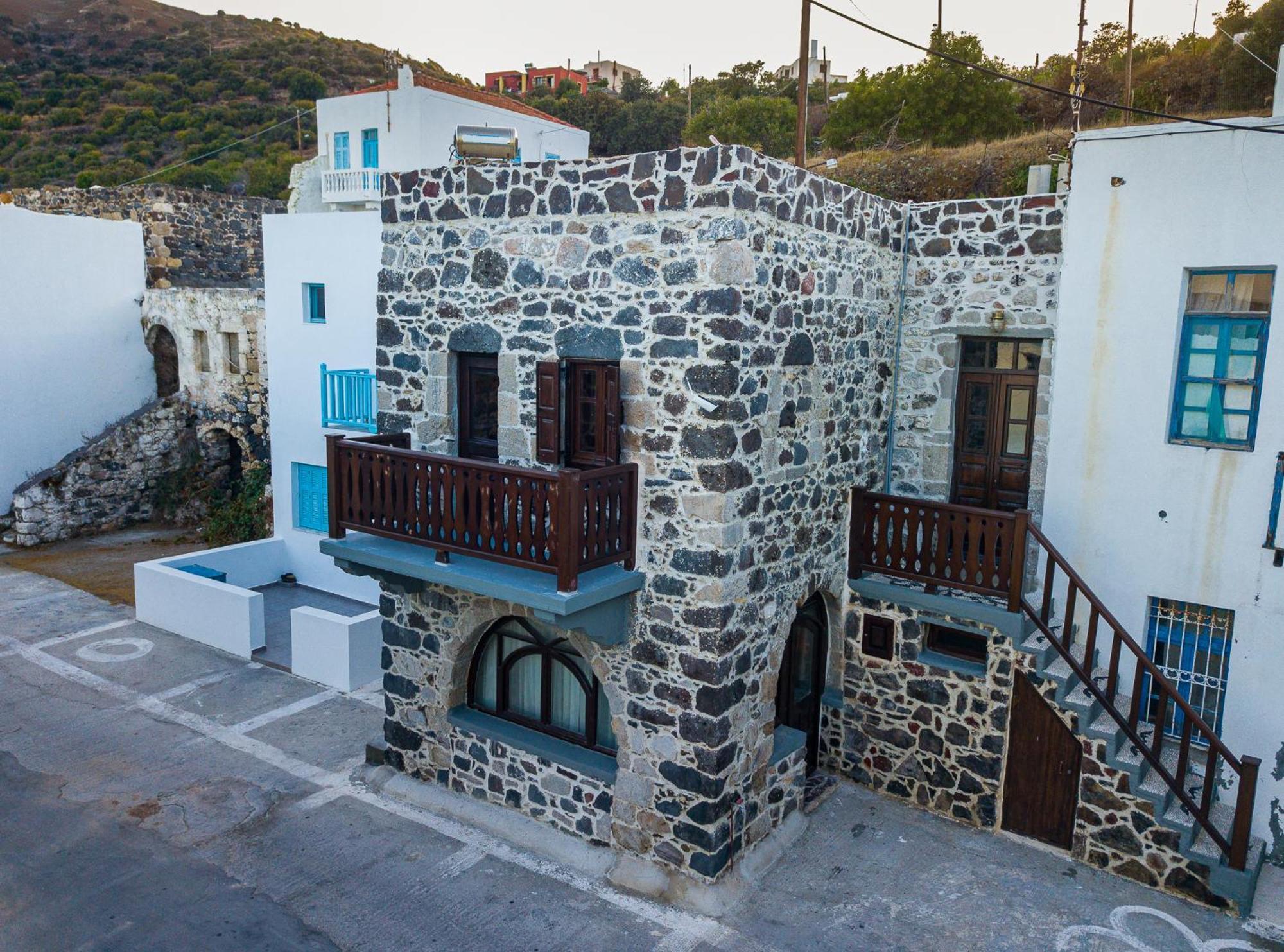 Apartament Plousiadi΄s Stone House Skála Zewnętrze zdjęcie