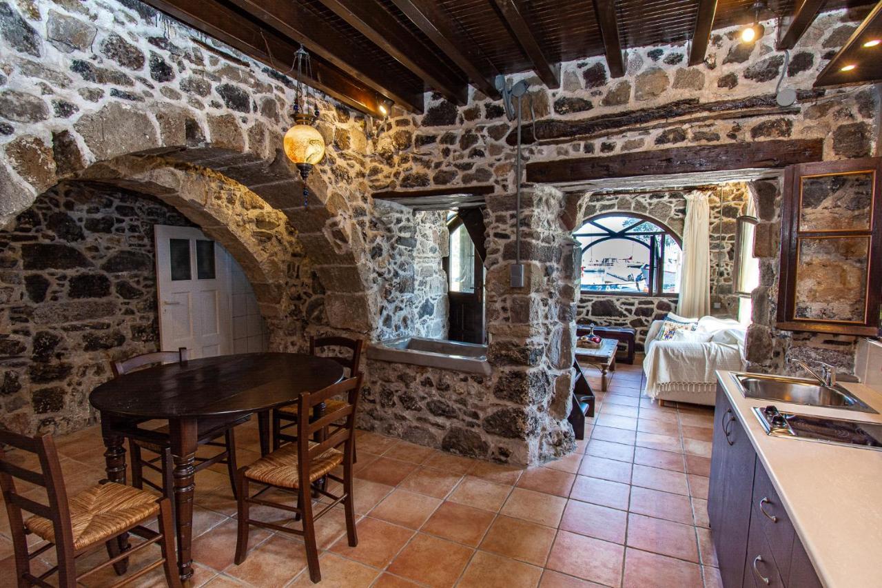 Apartament Plousiadi΄s Stone House Skála Zewnętrze zdjęcie