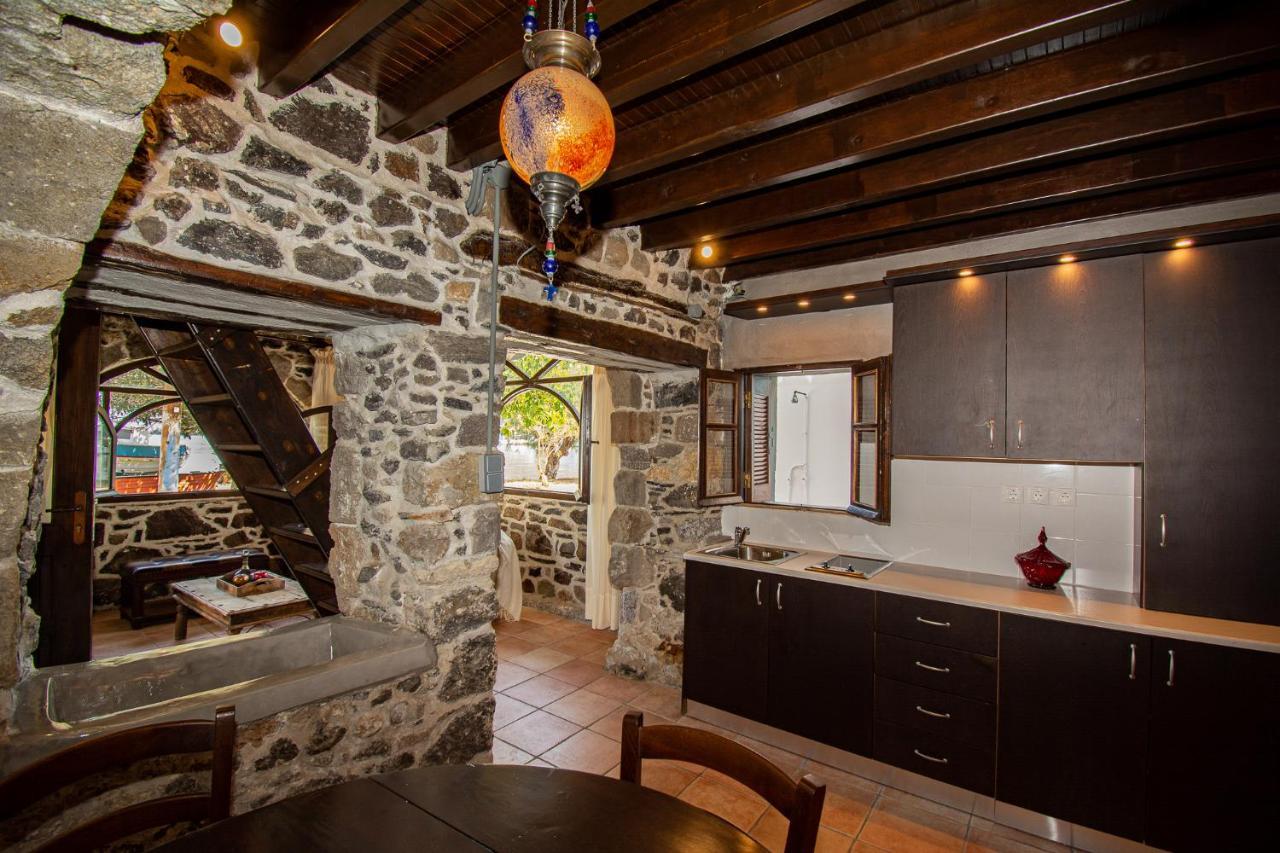 Apartament Plousiadi΄s Stone House Skála Zewnętrze zdjęcie