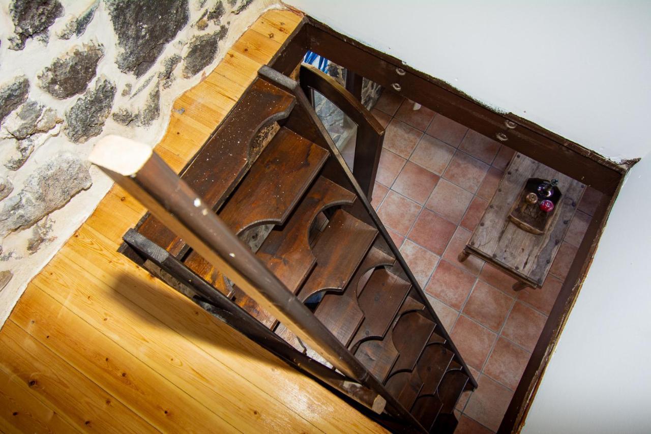 Apartament Plousiadi΄s Stone House Skála Zewnętrze zdjęcie