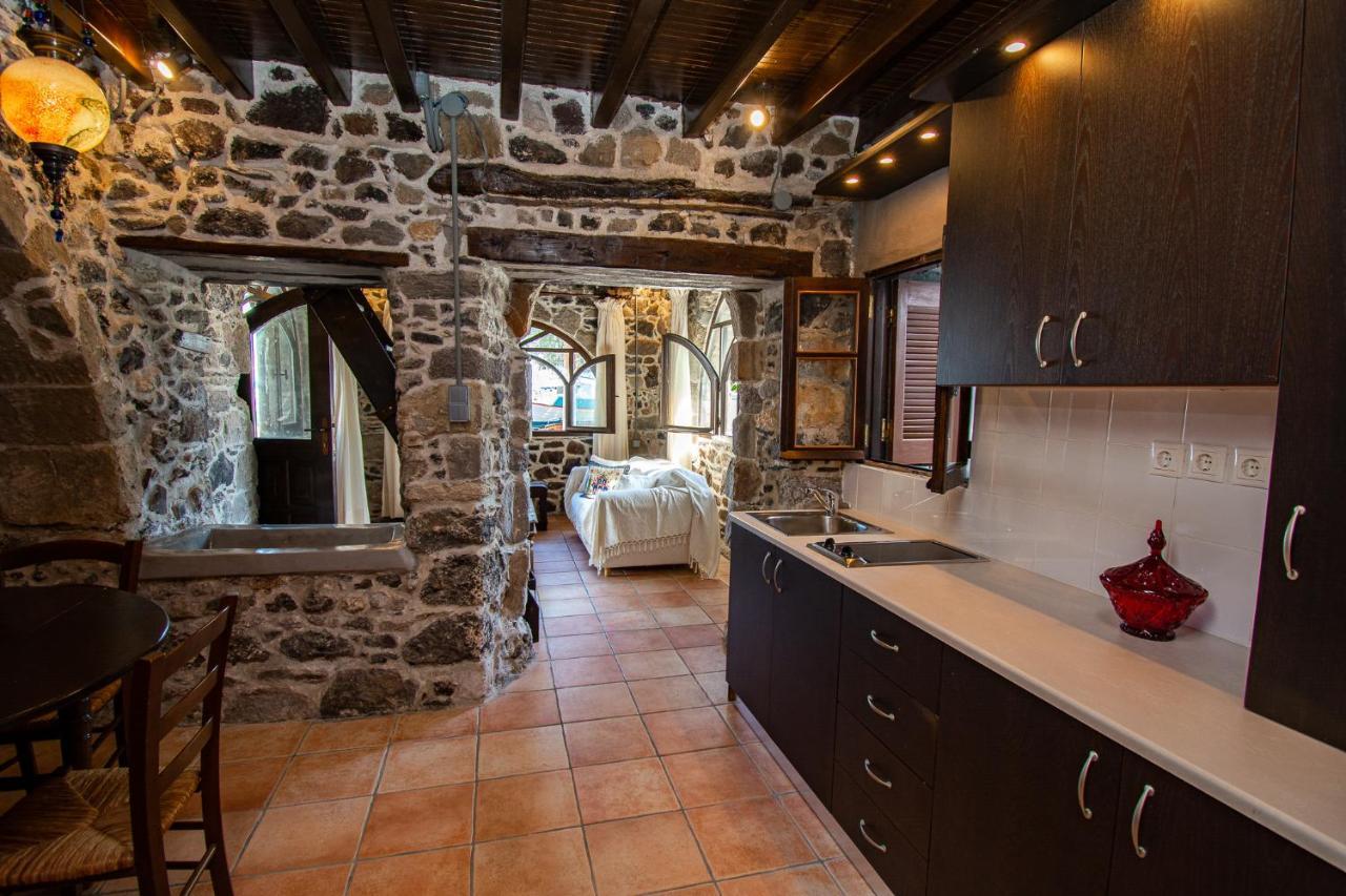 Apartament Plousiadi΄s Stone House Skála Zewnętrze zdjęcie