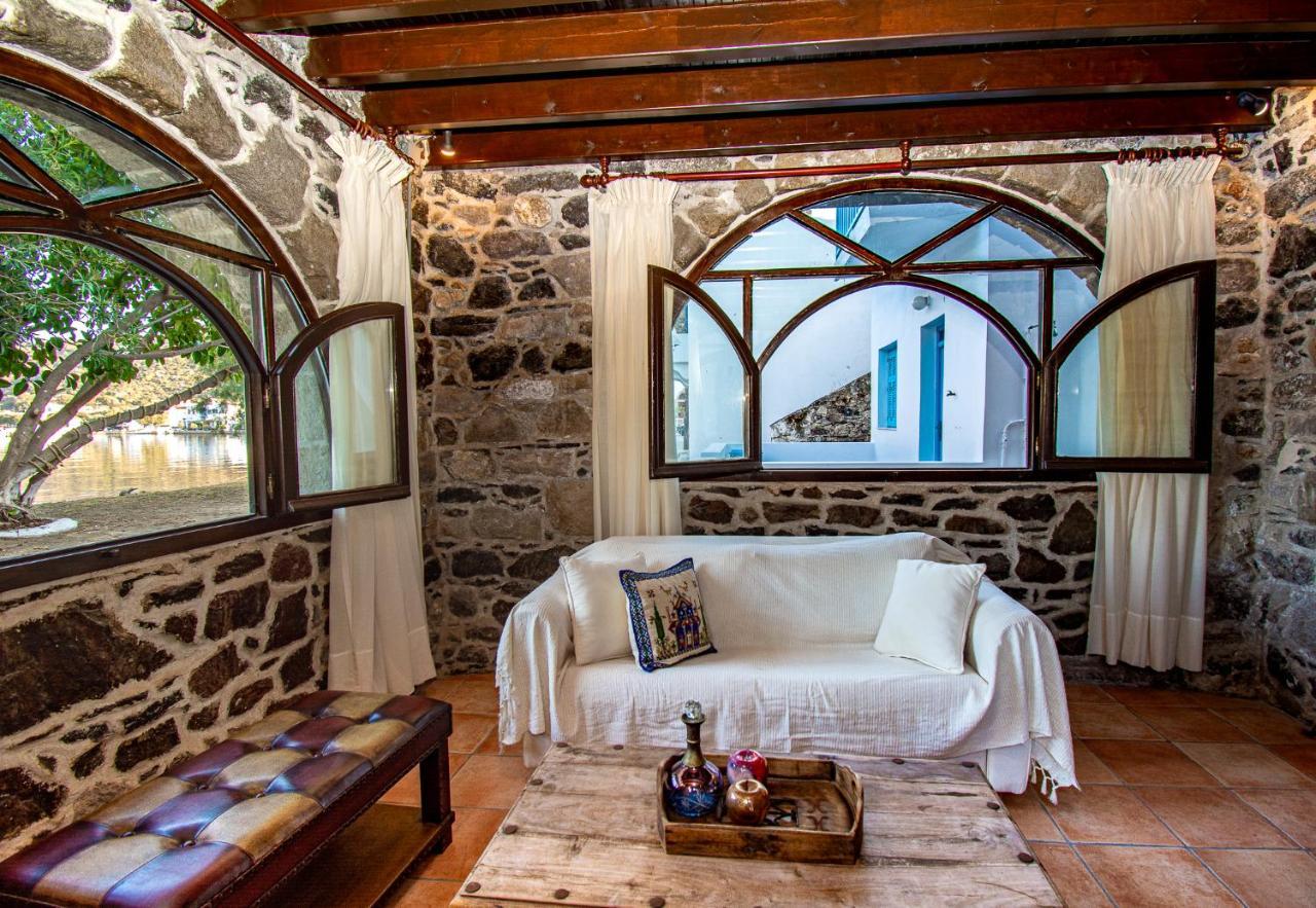 Apartament Plousiadi΄s Stone House Skála Zewnętrze zdjęcie