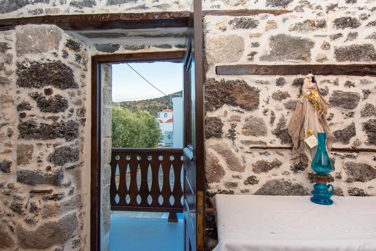 Apartament Plousiadi΄s Stone House Skála Zewnętrze zdjęcie