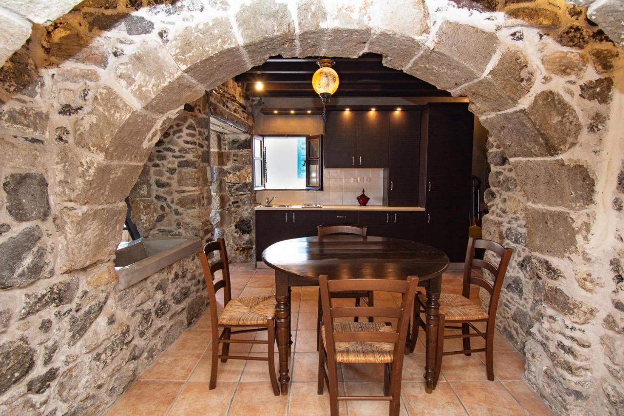 Apartament Plousiadi΄s Stone House Skála Zewnętrze zdjęcie