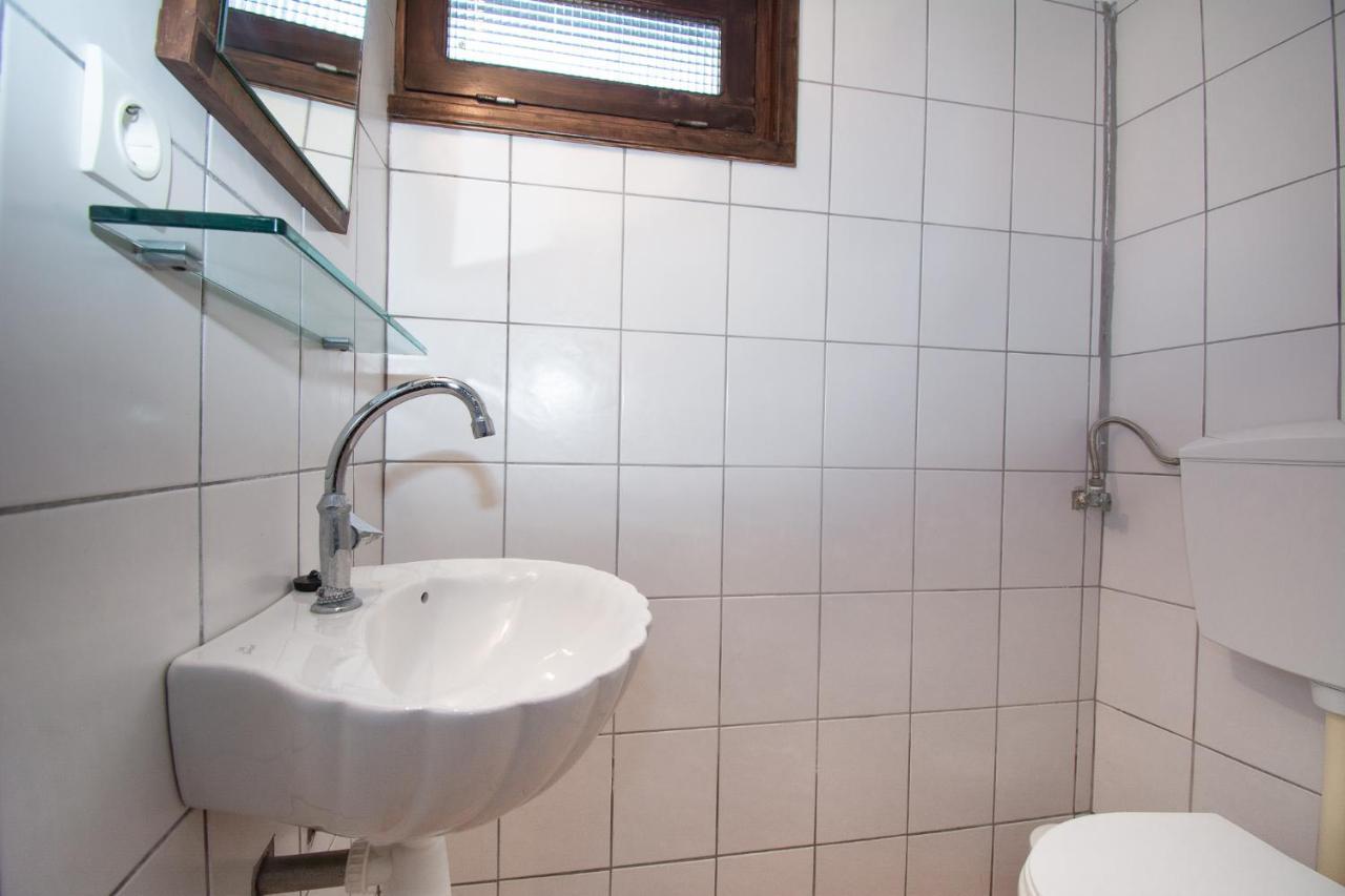 Apartament Plousiadi΄s Stone House Skála Zewnętrze zdjęcie